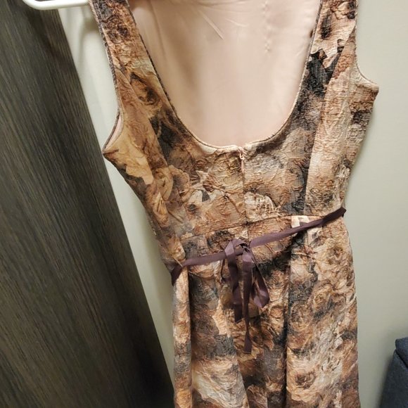 Bagley Mishka Dress Floral Blush Size 4 Brand New Never Worn - Picture 4 of 6